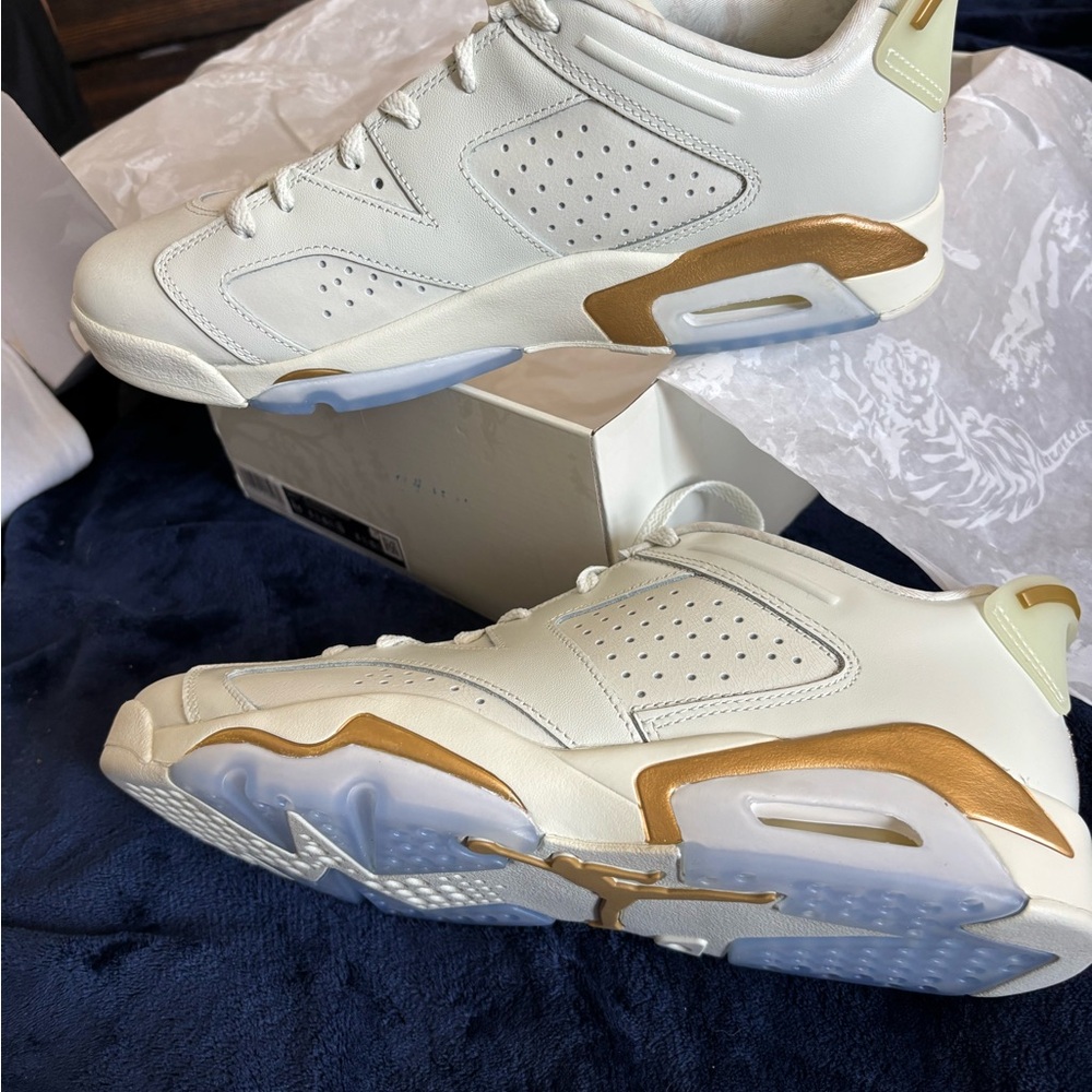 Jordan Cream and Gold Sneakers